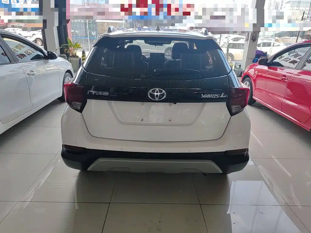 Toyota Yaris L 2020