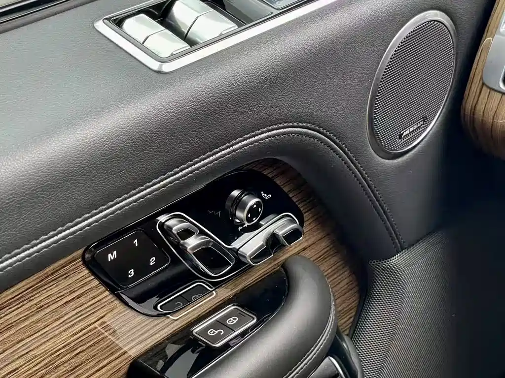 Land Rover Range Rover 2019 — фото 9