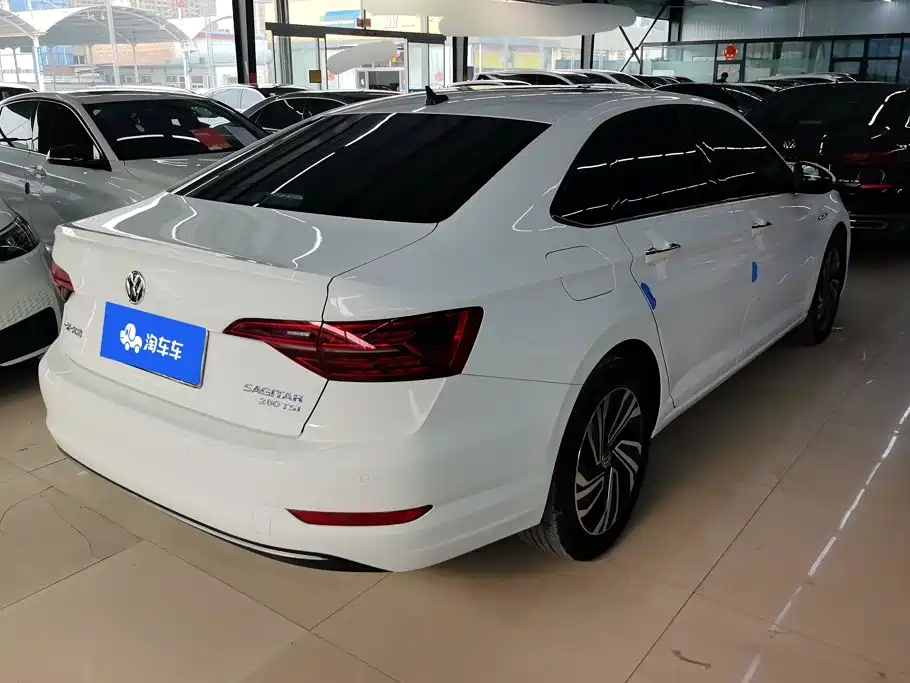 Volkswagen Sagitar 2022