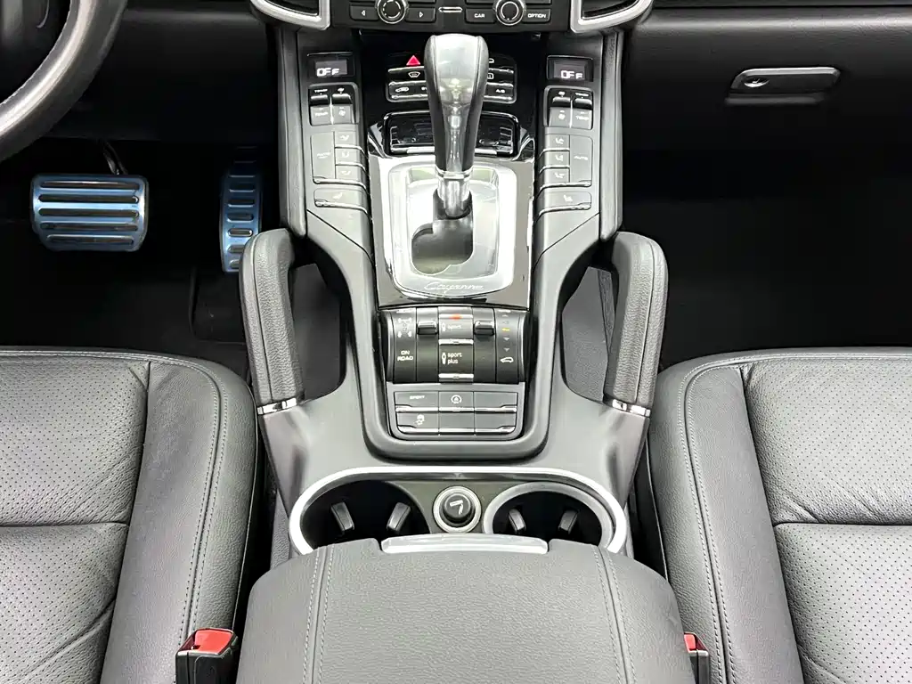 Porsche Cayenne 2015 — фото 20