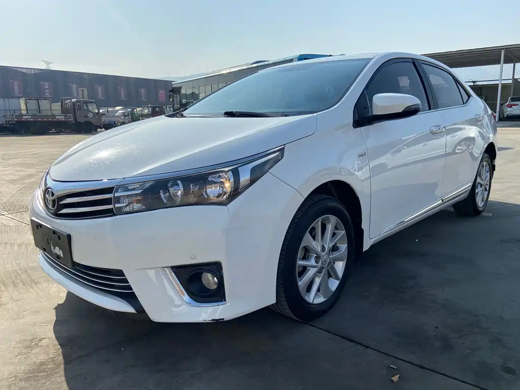 Toyota Corolla 2016 — фото 1