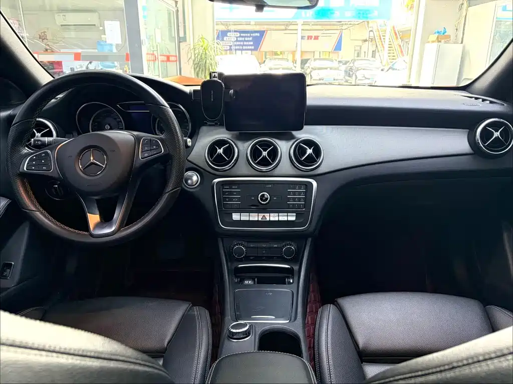 Mercedes-Benz CLA 2018
