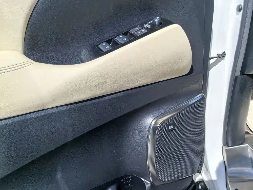 Toyota Alphard 2021 — фото 10