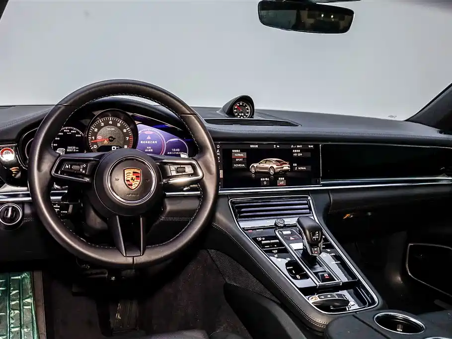 Porsche Panamera 2021 — фото 26