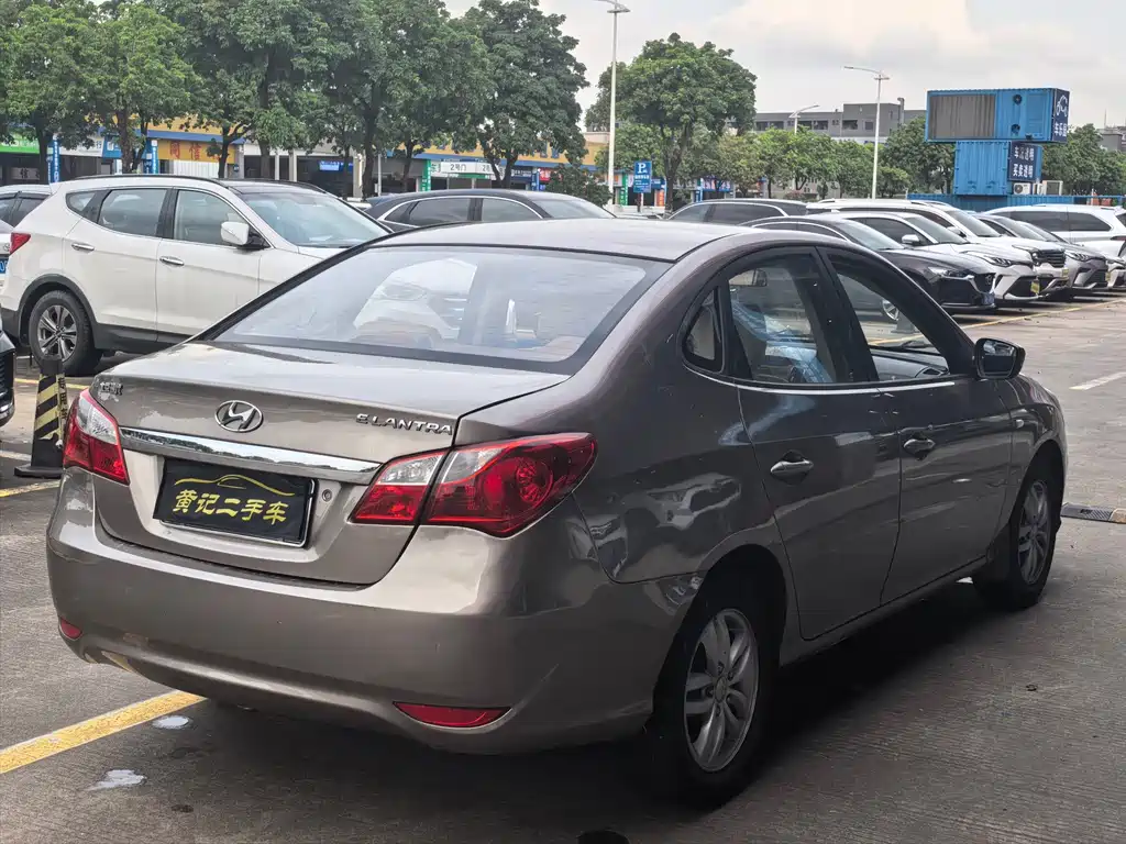 Hyundai Joyful 2015