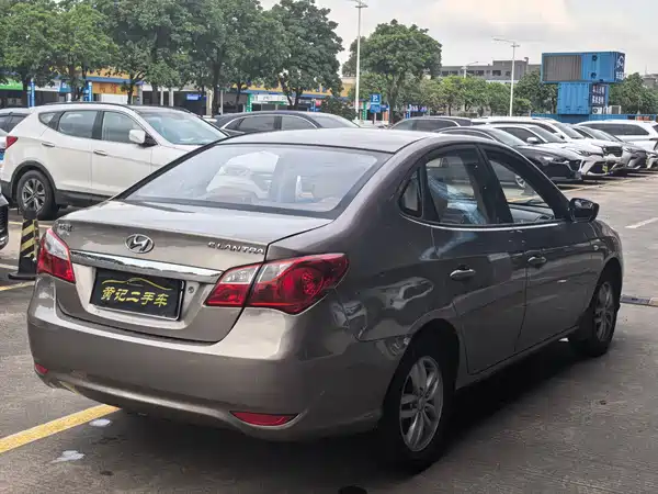 Hyundai Yuedong 2015