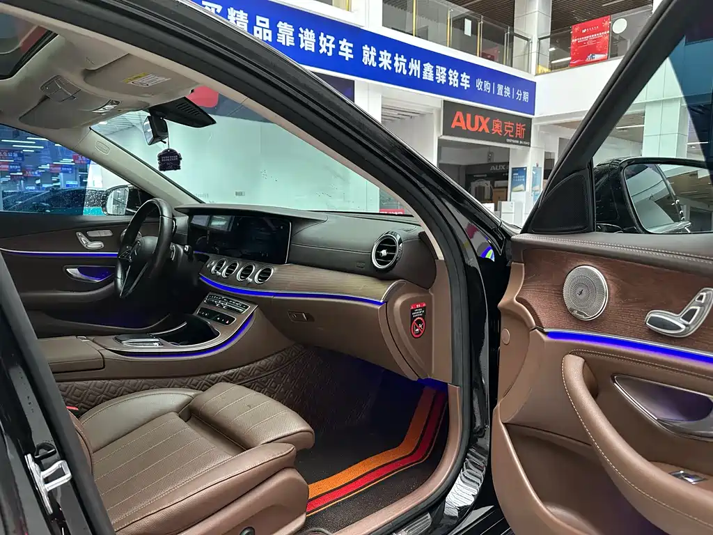 Mercedes-Benz E-Class 2023 — фото 15