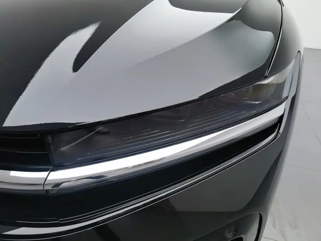 Volkswagen Magotan 2025