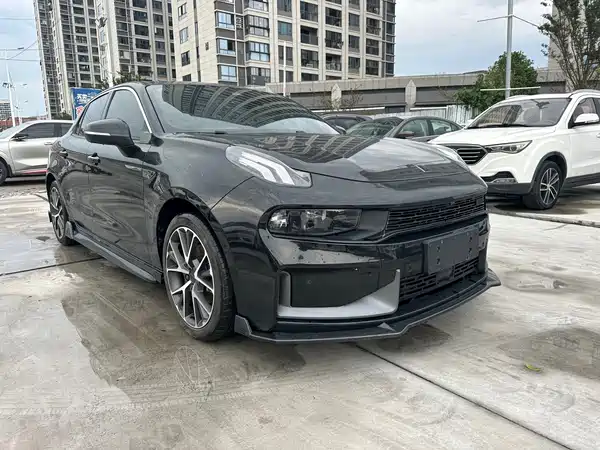 Lynk & Co 03 2020