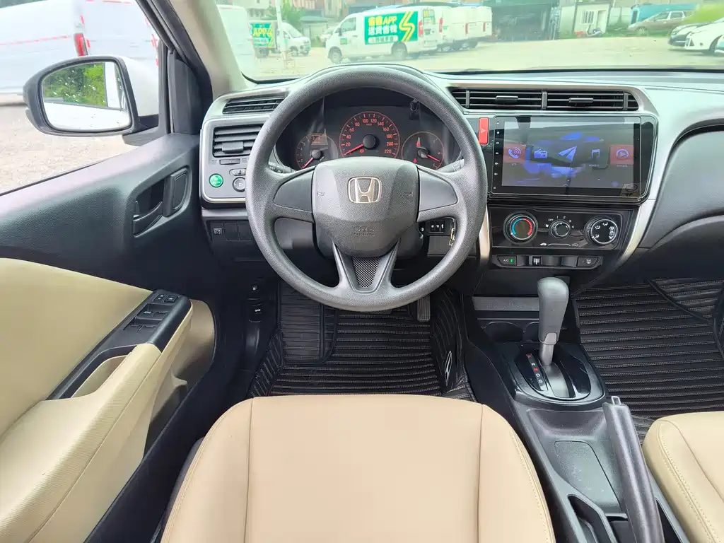 Honda City 2016 — фото 9