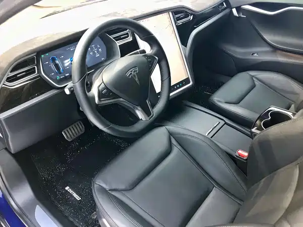 Tesla Model S 2016