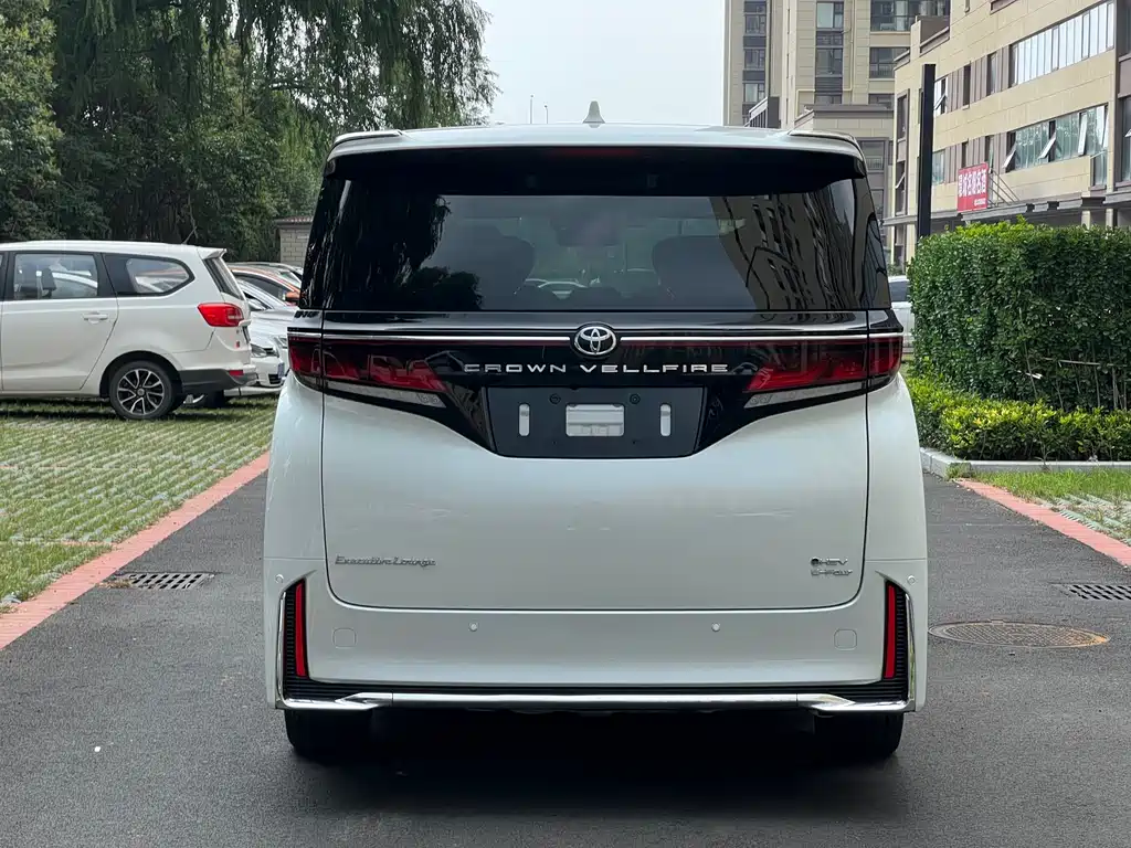 Toyota Vellfire 2024 — фото 15