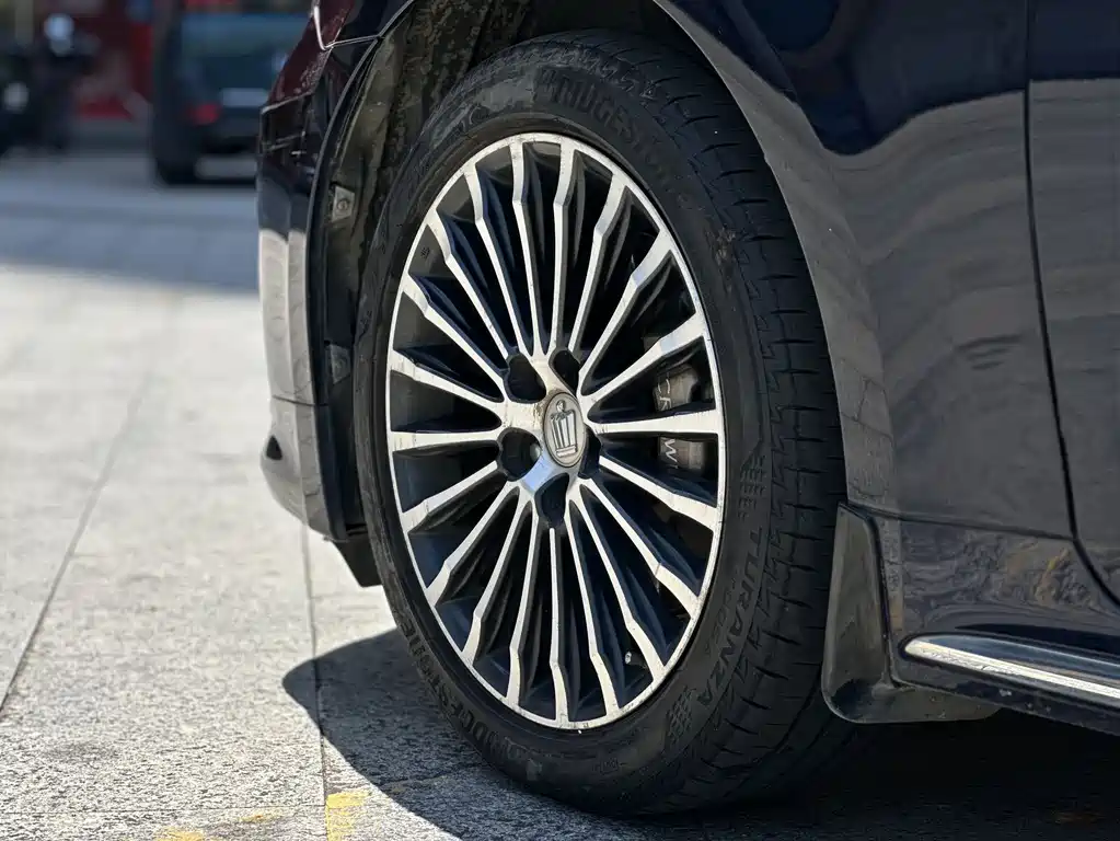 Toyota Crown 2018 — фото 11