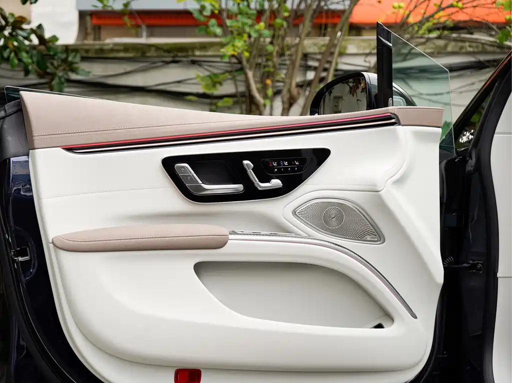 Mercedes-Benz EQS AMG 2025 — фото 18