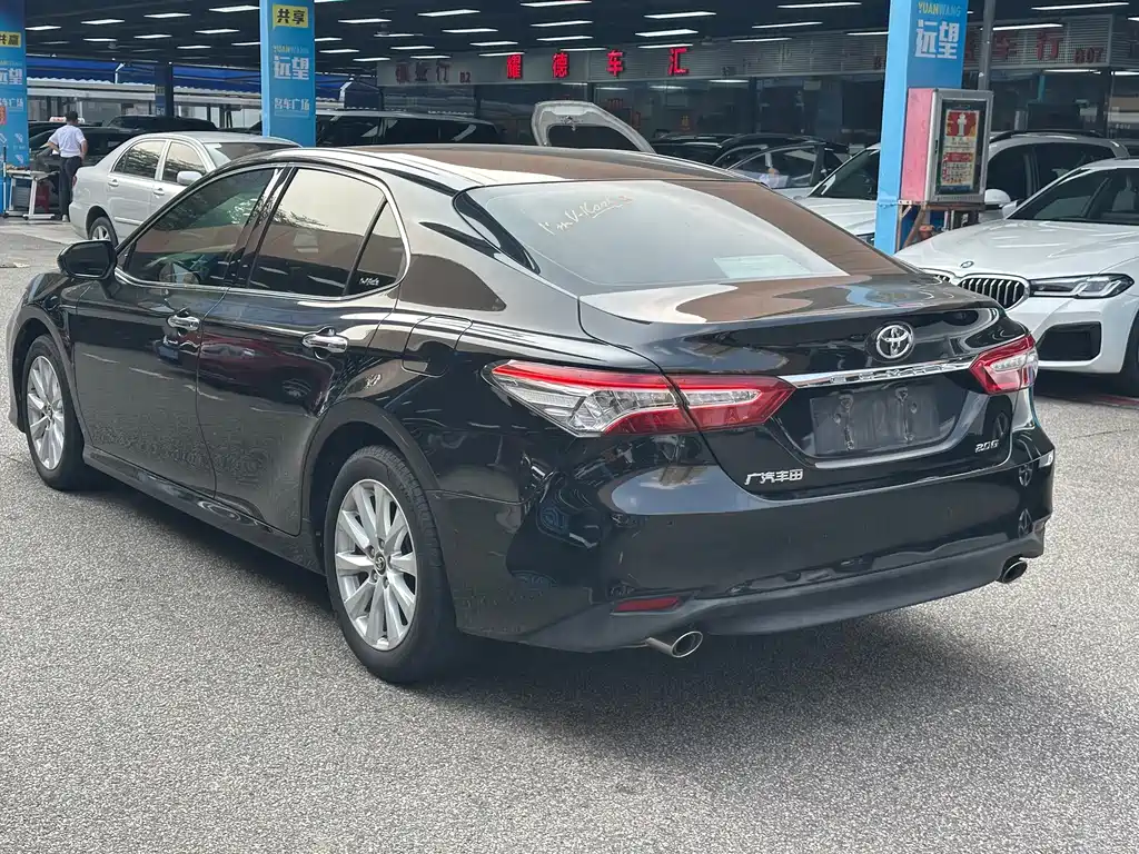 Toyota Camry 2020 — фото 11
