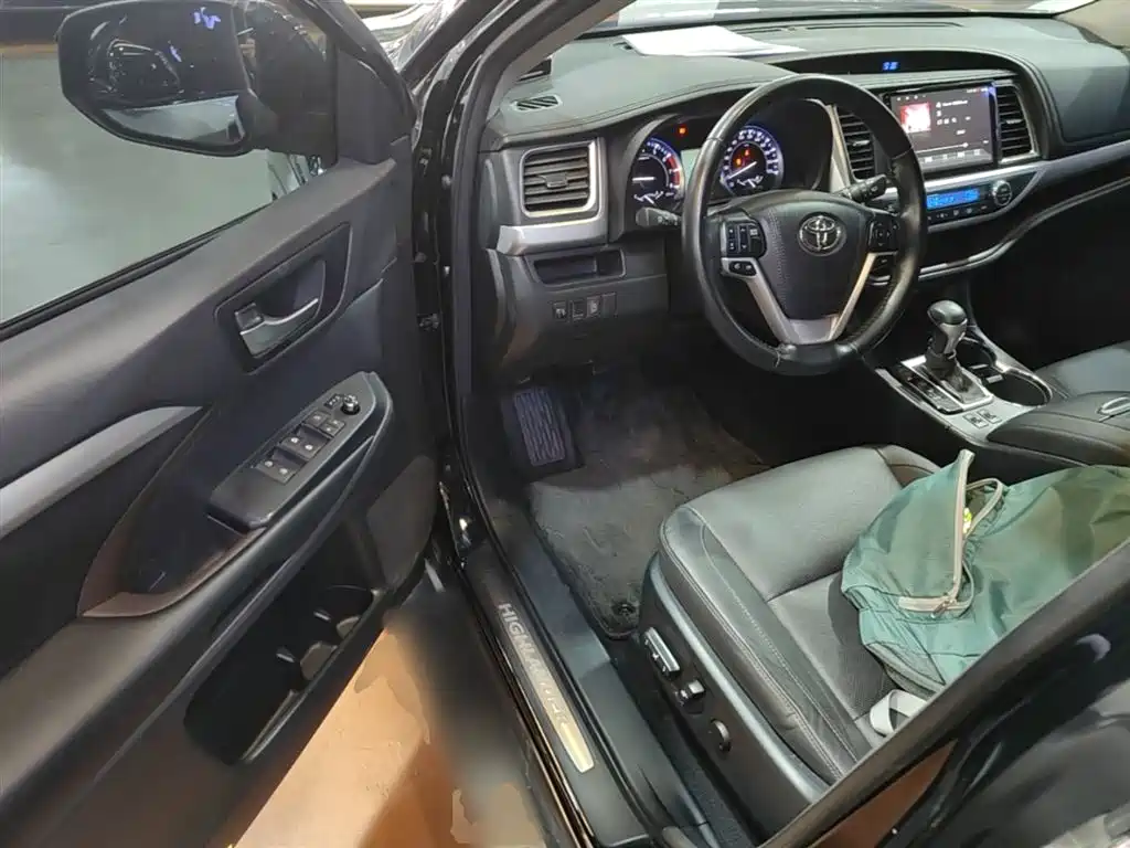 Toyota Highlander 2016 — фото 16