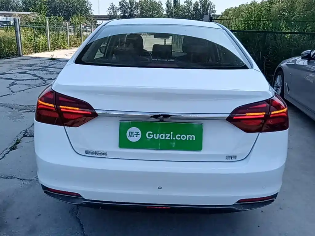 Geely Emgrand 2020