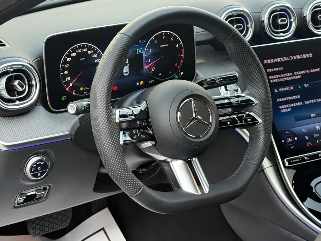 Mercedes-Benz C-Class 2023 — фото 15