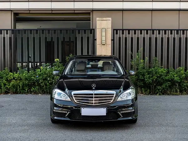 Mercedes-Benz S-Class AMG 2010