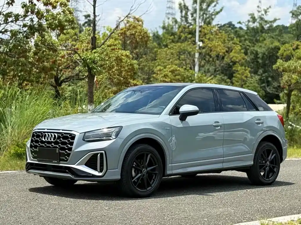 Audi Q2L 2023