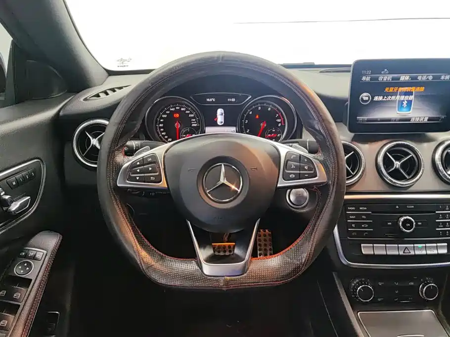 Mercedes-Benz CLA 2016 — фото 15