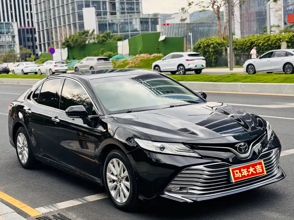 Toyota Camry 2020 — фото 3