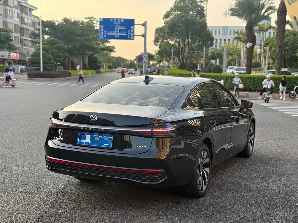 Volkswagen Passat 2025