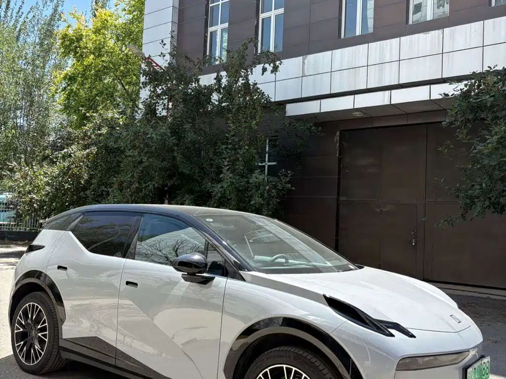 Zeekr X 2024