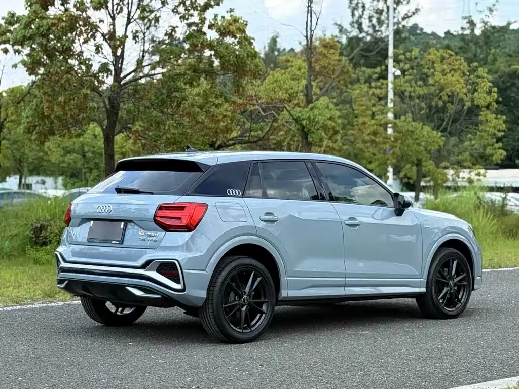 Audi Q2L 2023