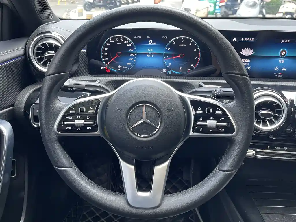 Mercedes-Benz A-Class 2022 — фото 13