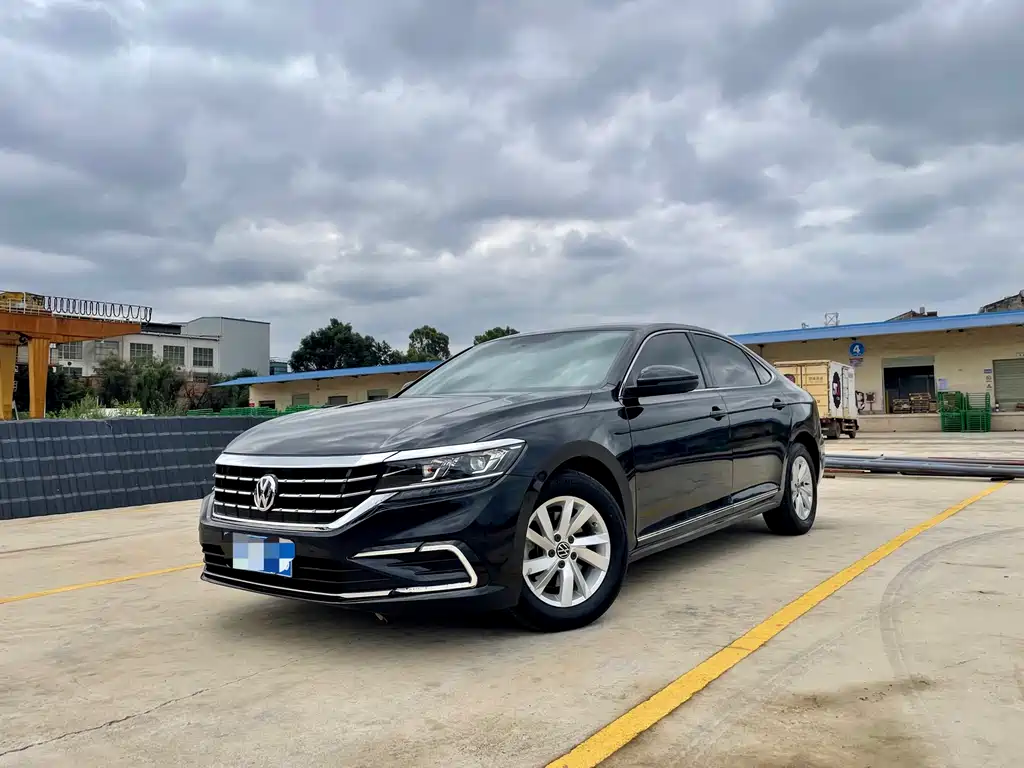 Volkswagen Passat 2023