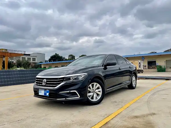 Volkswagen Passat 2023