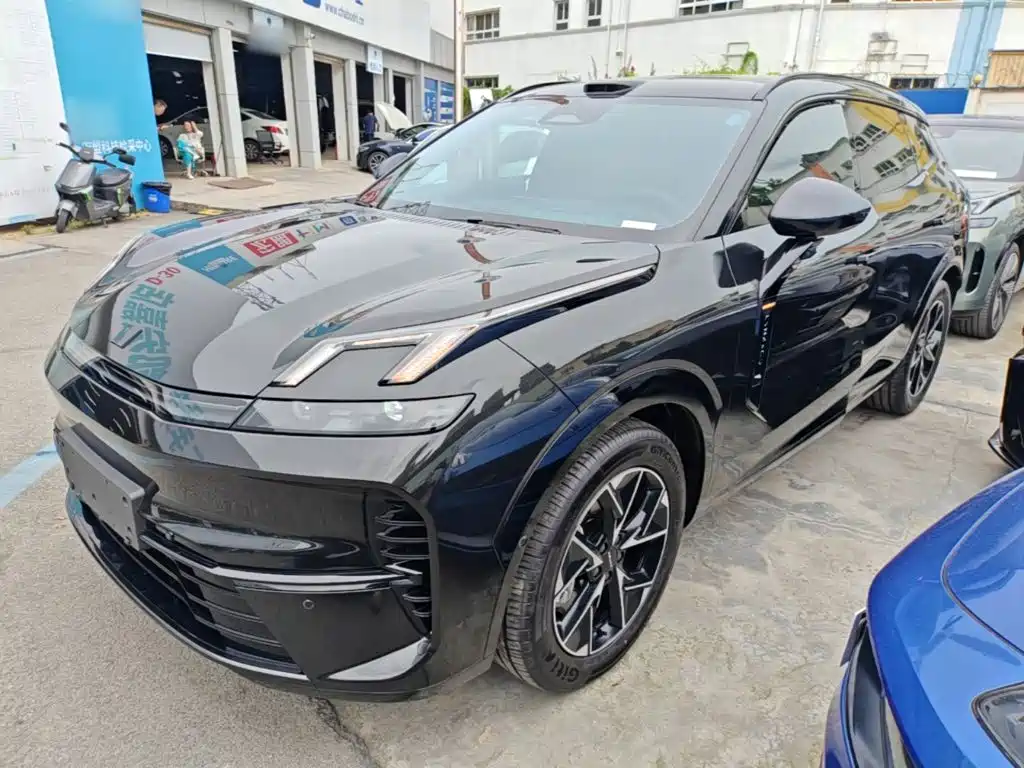 Lynk & Co 08 EM-P 2026