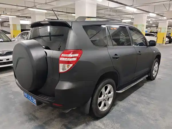 Toyota RAV4 2011