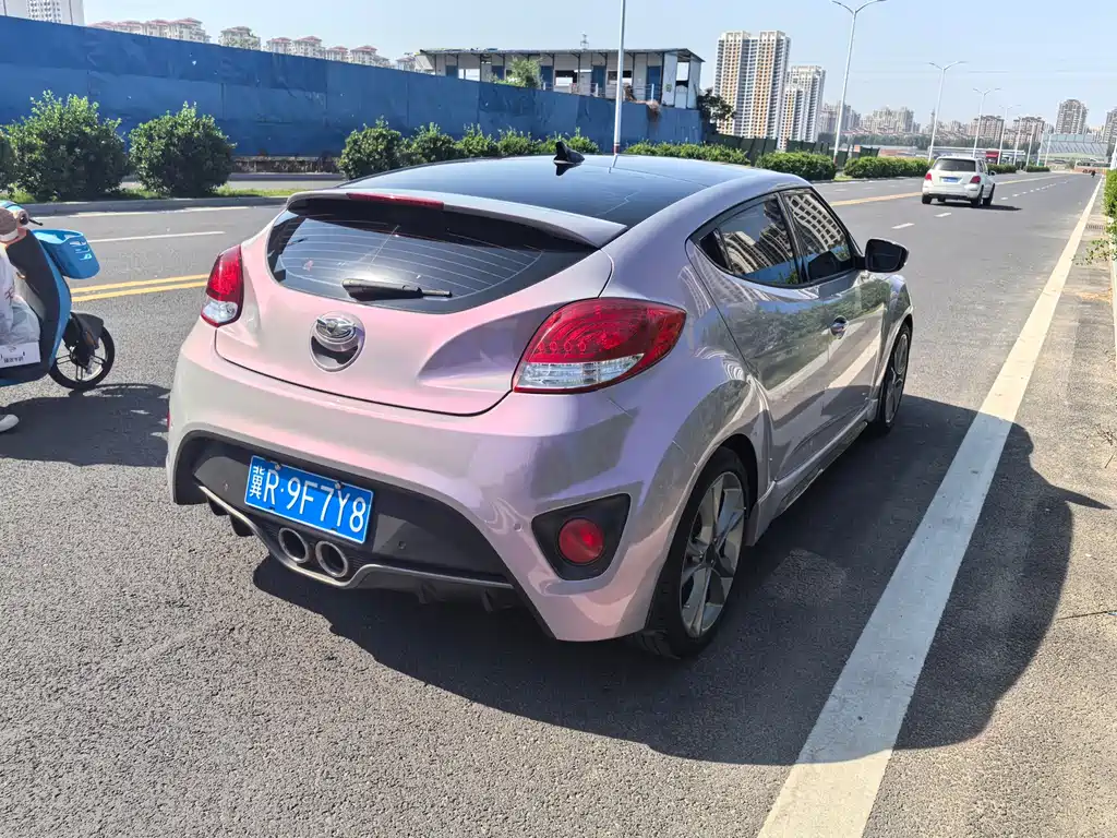 Hyundai Veloster 2016 — фото 12