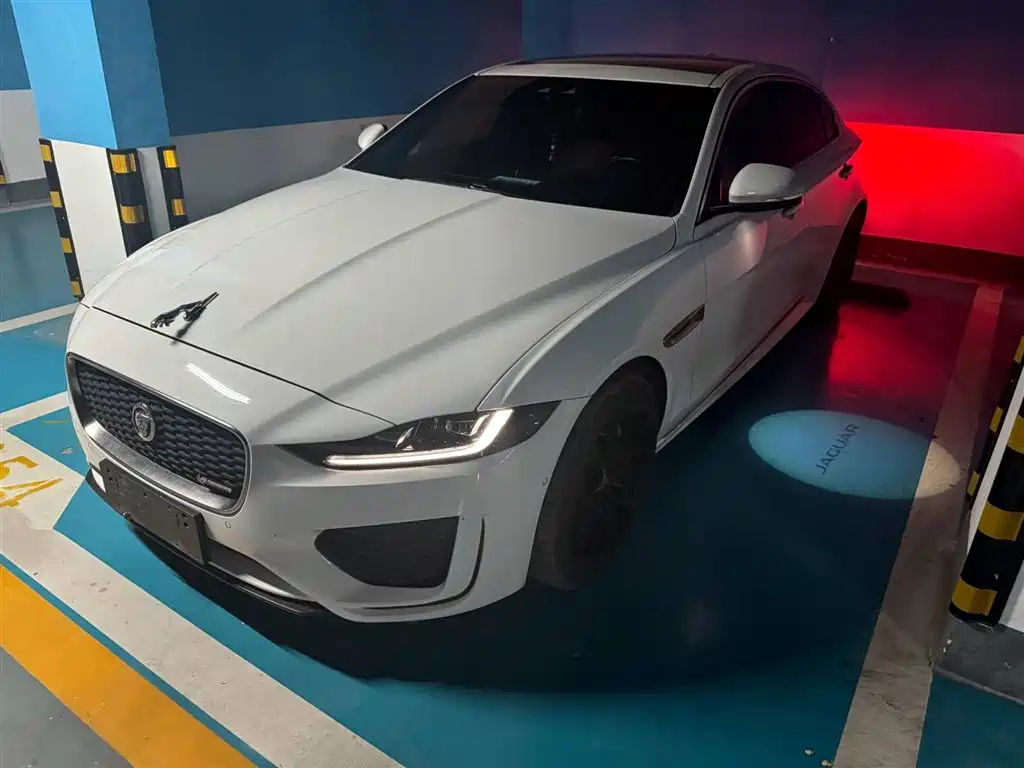 Jaguar XEL 2020 — фото 1