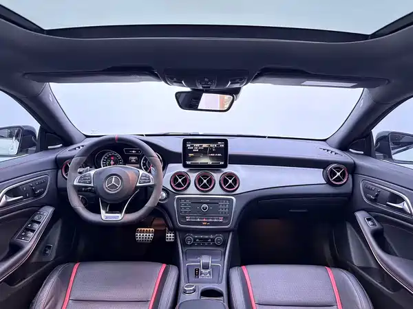 Mercedes-Benz CLA AMG 2015