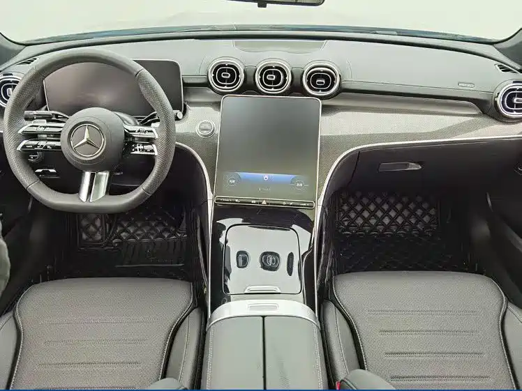 Mercedes-Benz C-Class 2025