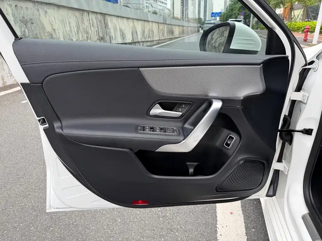 Mercedes-Benz A-Class 2021 — фото 12