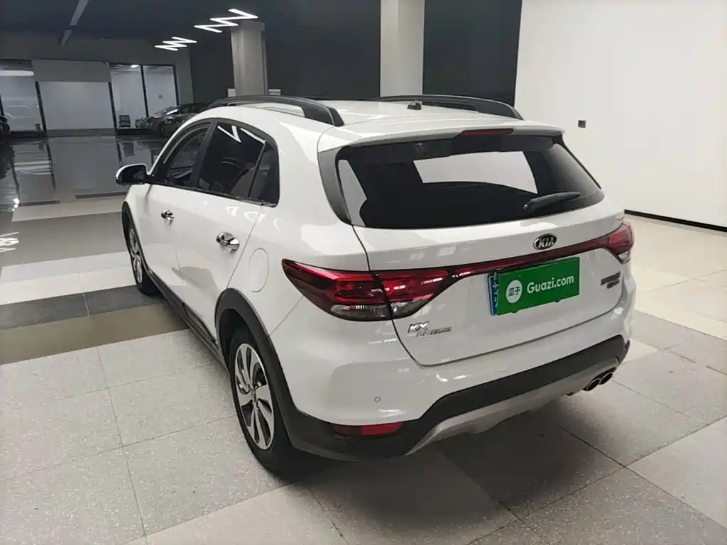 Kia KX Cross 2018 — фото 5