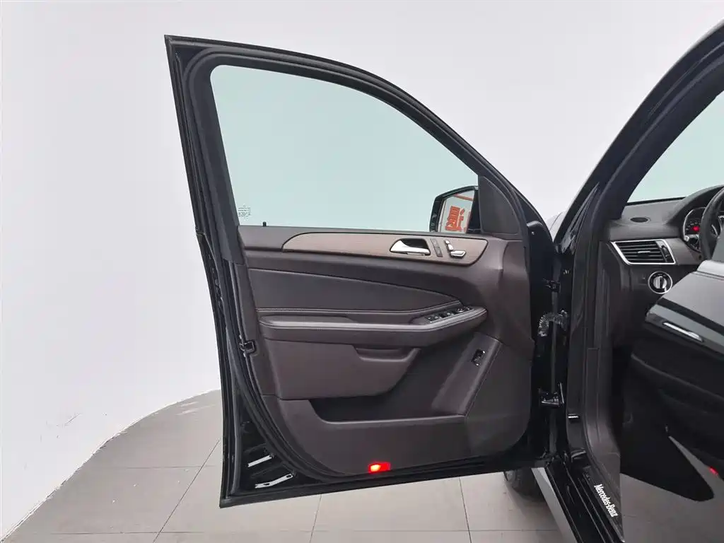 Mercedes-Benz GLE 2019 — фото 16