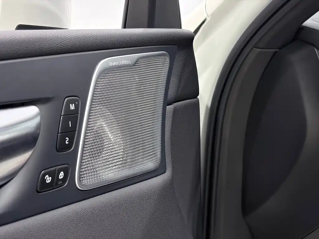 Volvo XC60 PHEV 2024 — фото 14