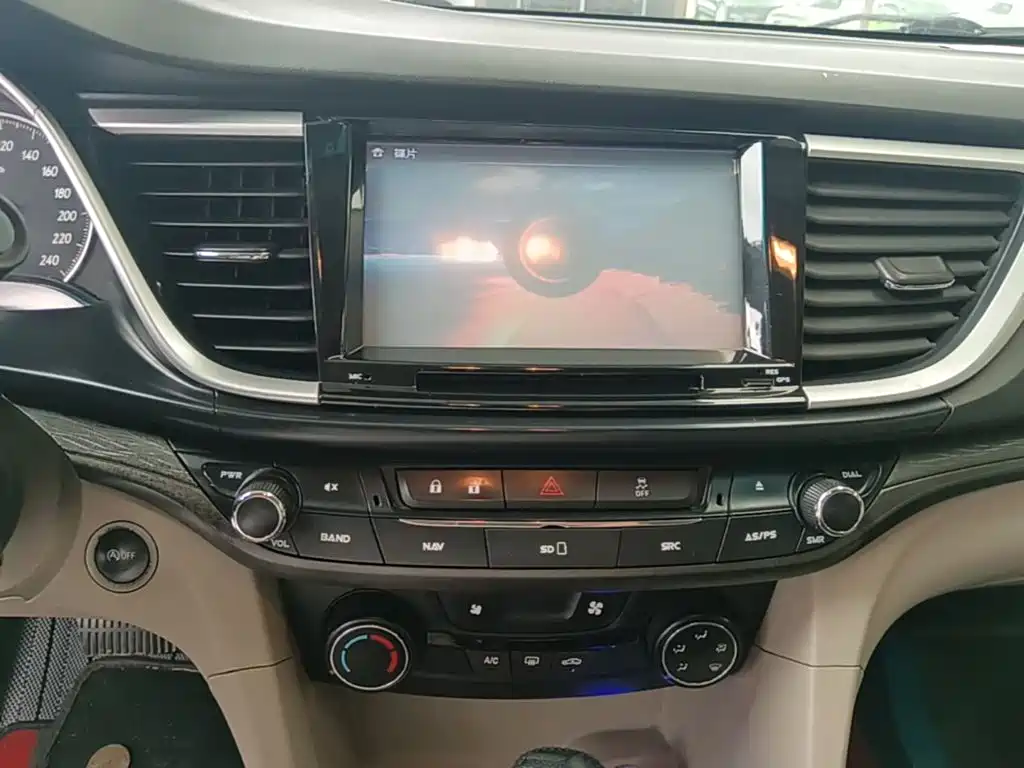 Buick Excelle GT 2015 — фото 13