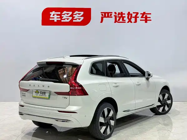 Volvo XC60 Plug-In Hybrid 2024