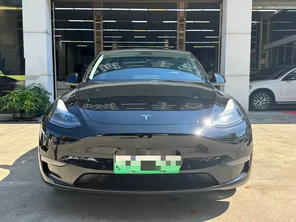 Tesla Model Y 2023 — фото 2