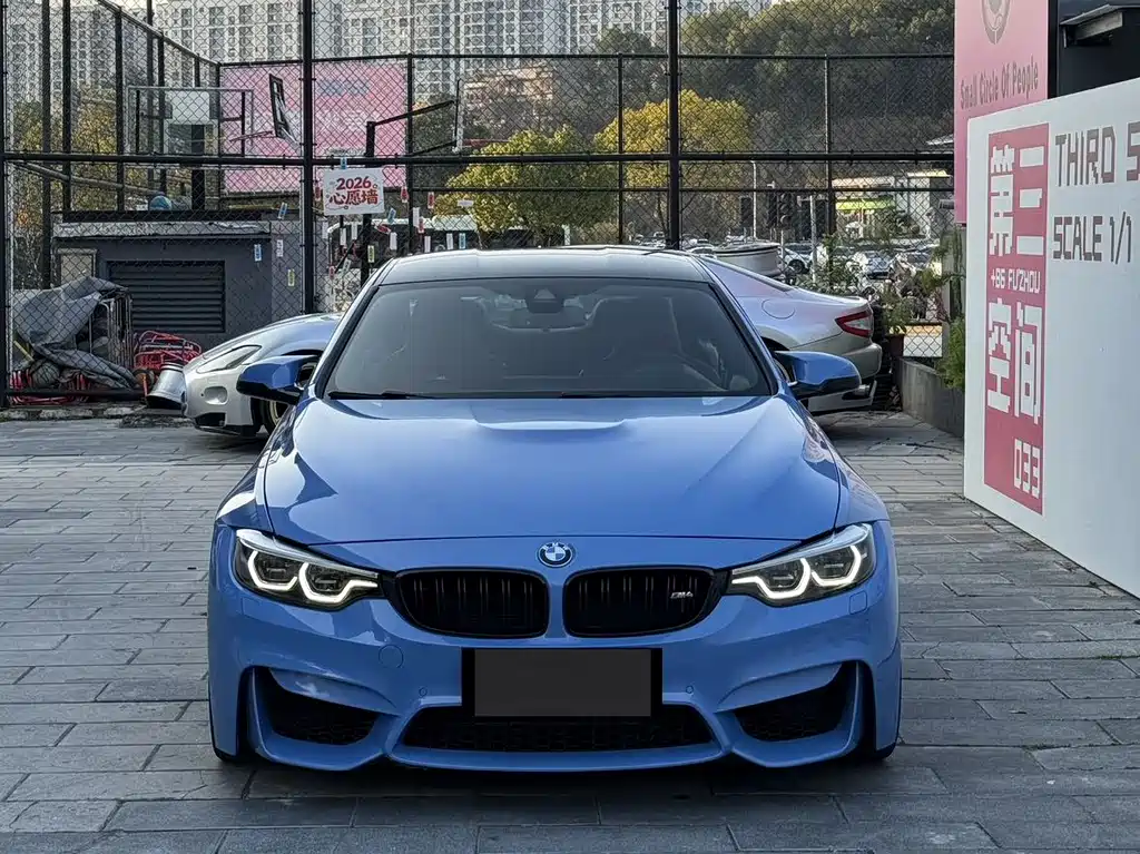 BMW M4 2018 — фото 1