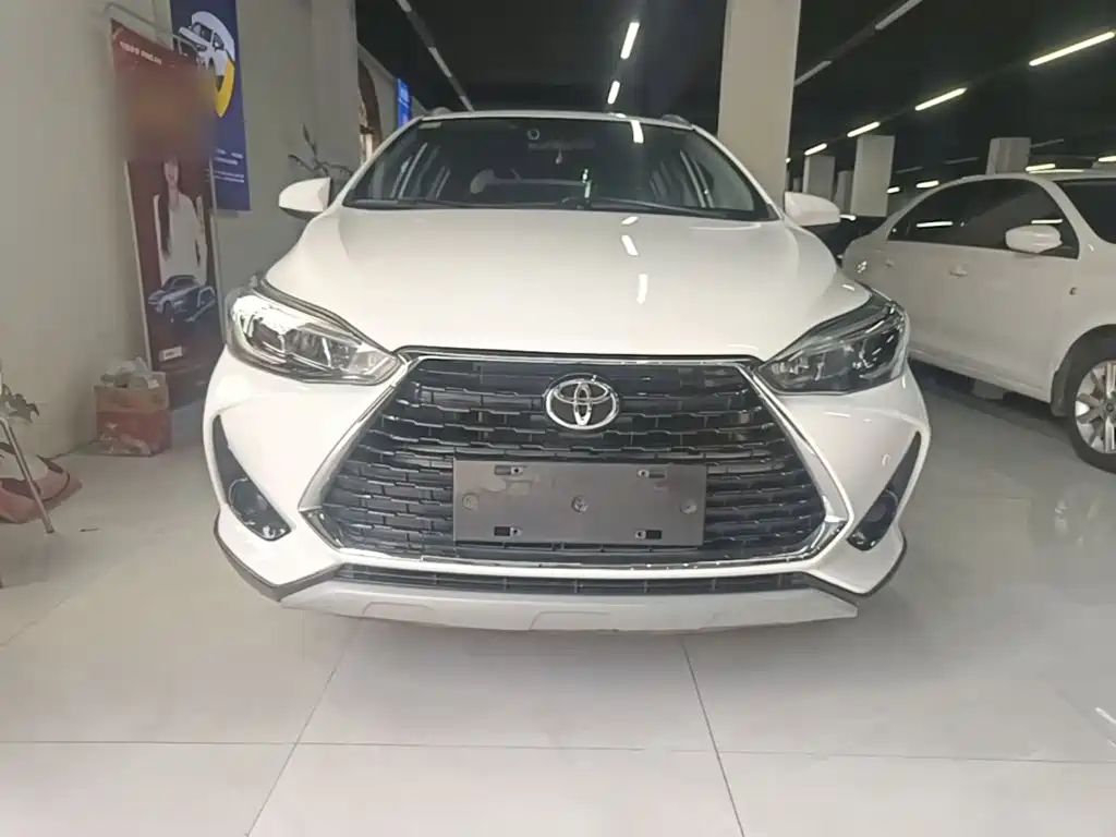 Toyota Yaris L 2021
