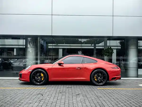 Porsche 911 2018