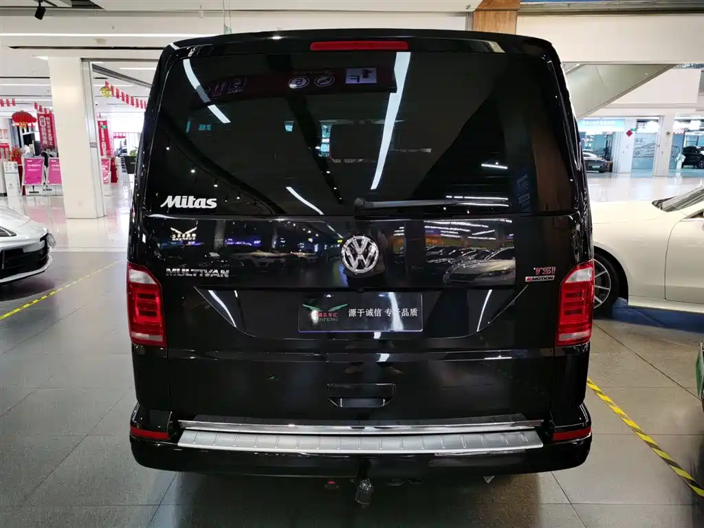 Volkswagen Multivan 2017 — фото 4