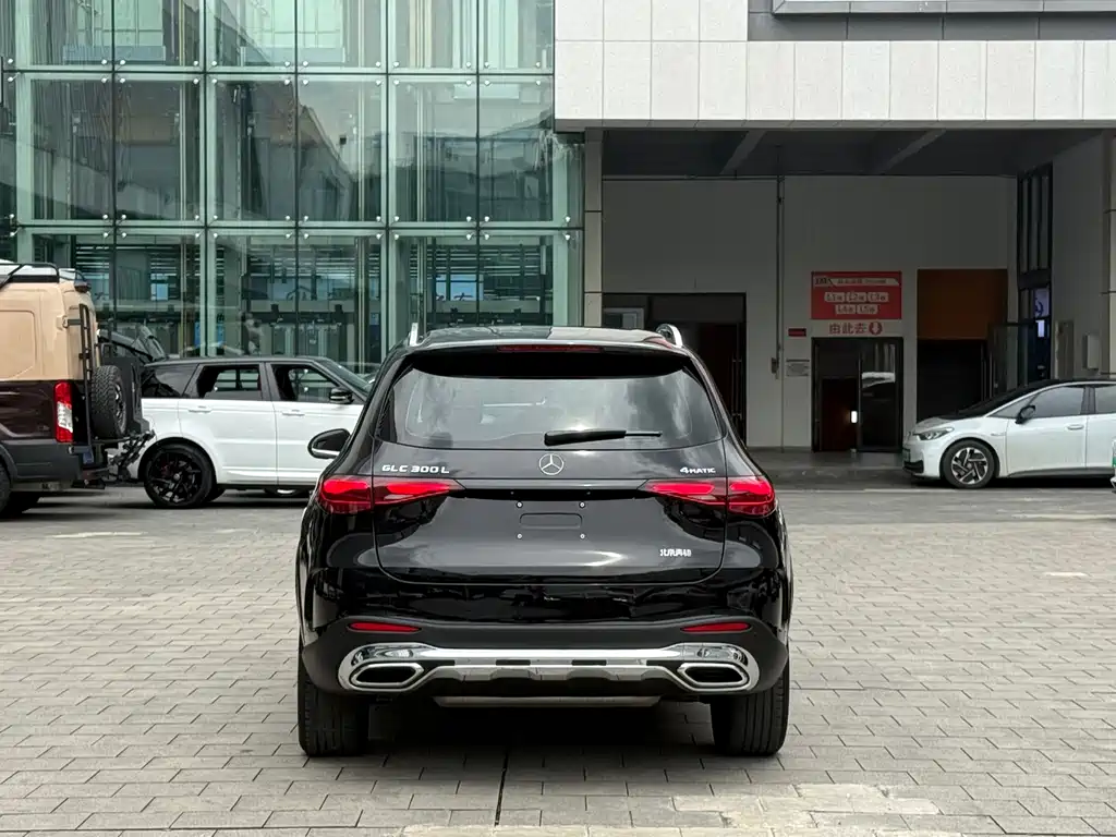 Mercedes-Benz GLC 2025
